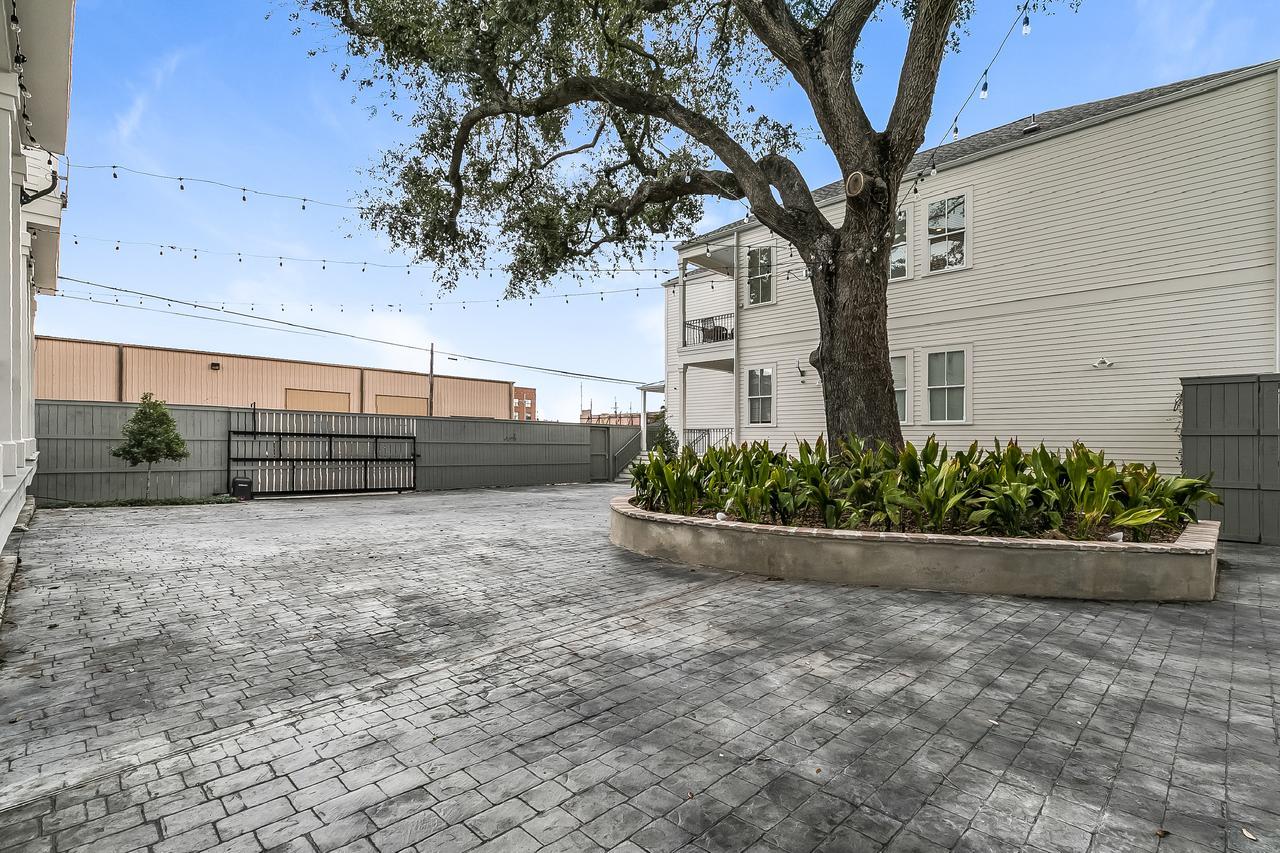 شقة Charming 2Br On Carondelet By Hosteeva نيو أورلينز المظهر الخارجي الصورة