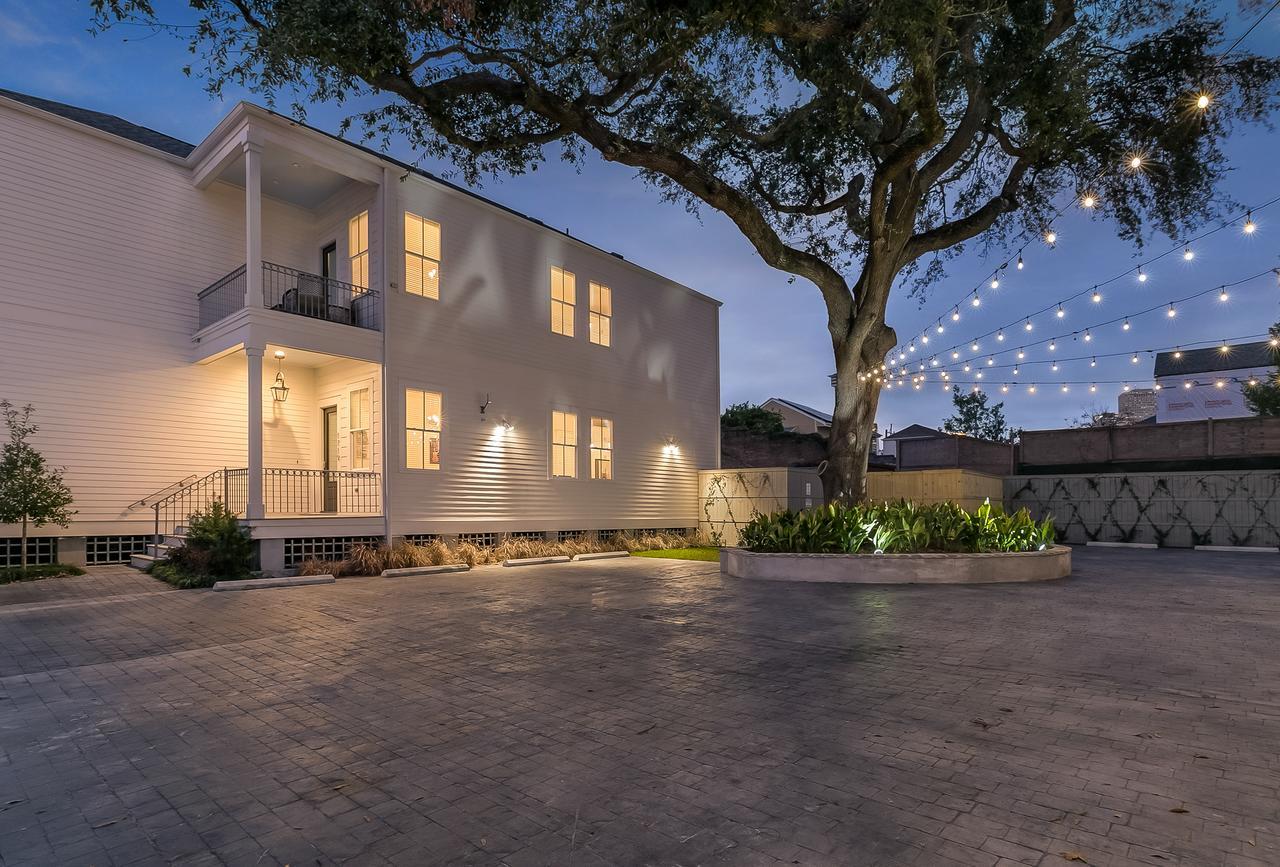 شقة Charming 2Br On Carondelet By Hosteeva نيو أورلينز المظهر الخارجي الصورة