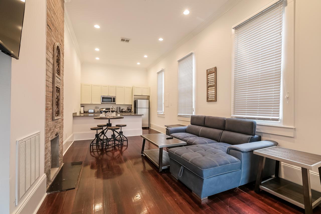 شقة Charming 2Br On Carondelet By Hosteeva نيو أورلينز المظهر الخارجي الصورة
