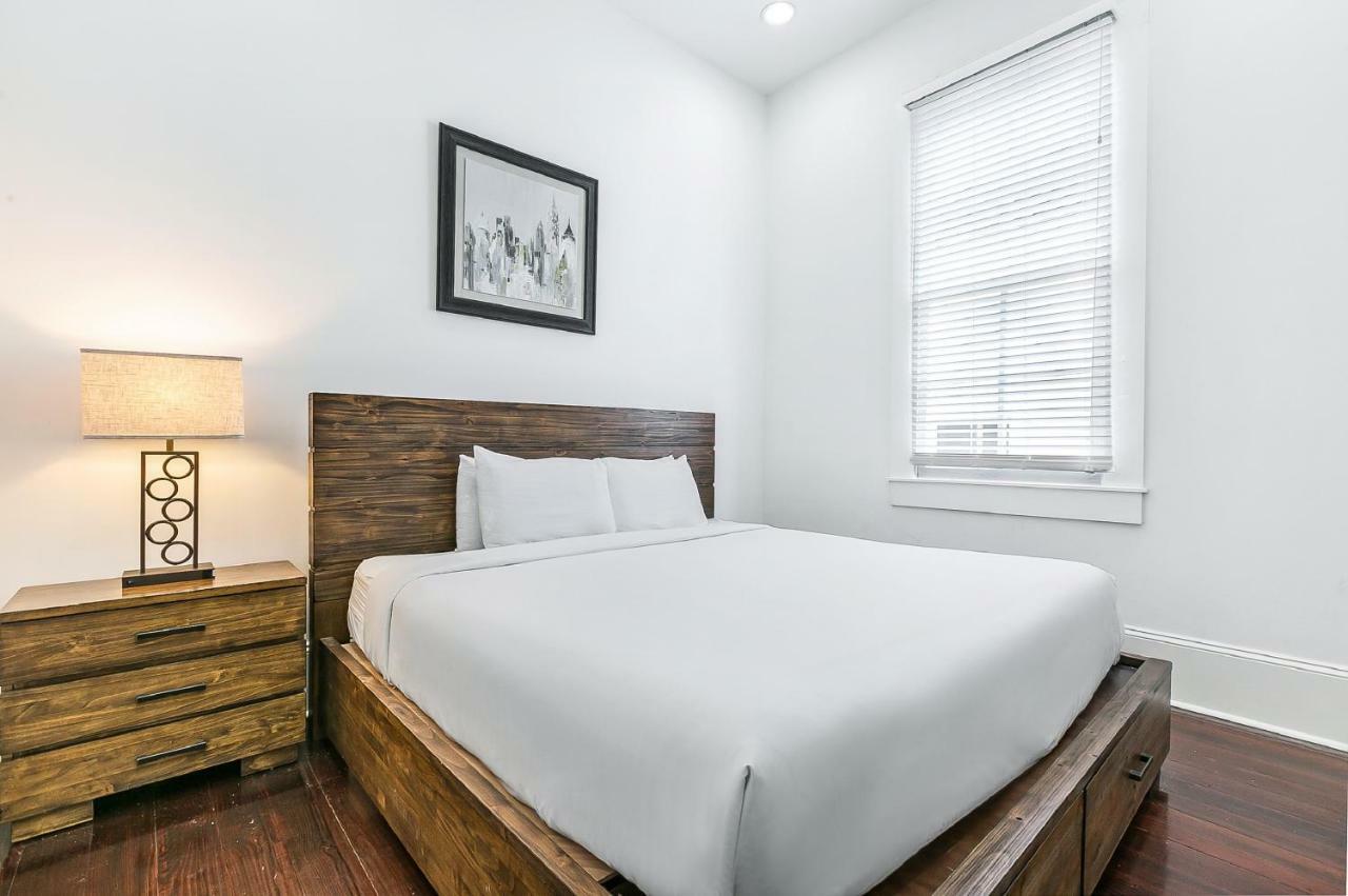شقة Charming 2Br On Carondelet By Hosteeva نيو أورلينز المظهر الخارجي الصورة